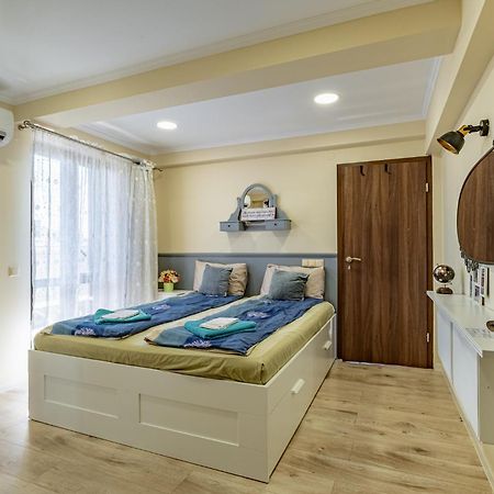 Historic Central Place With Paid Parking Varna Exterior foto